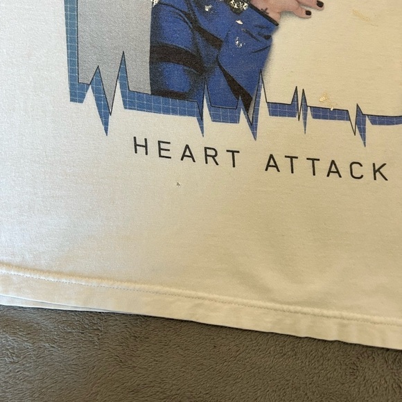 Demi Lovato Heart Attack Tee Size Small - Picture 5 of 8